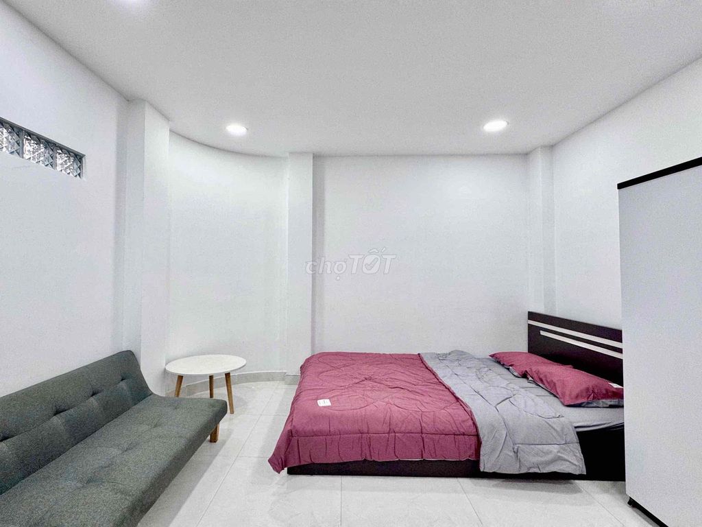 The service apartment is in front of Trần Quang Diệu District 3.