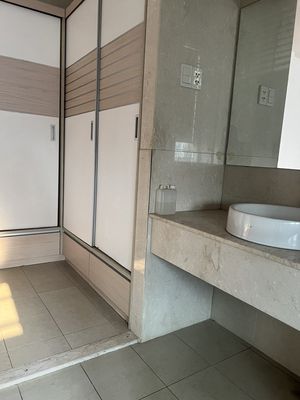 Him Lam 750 x 20 across from Park 53 T/month