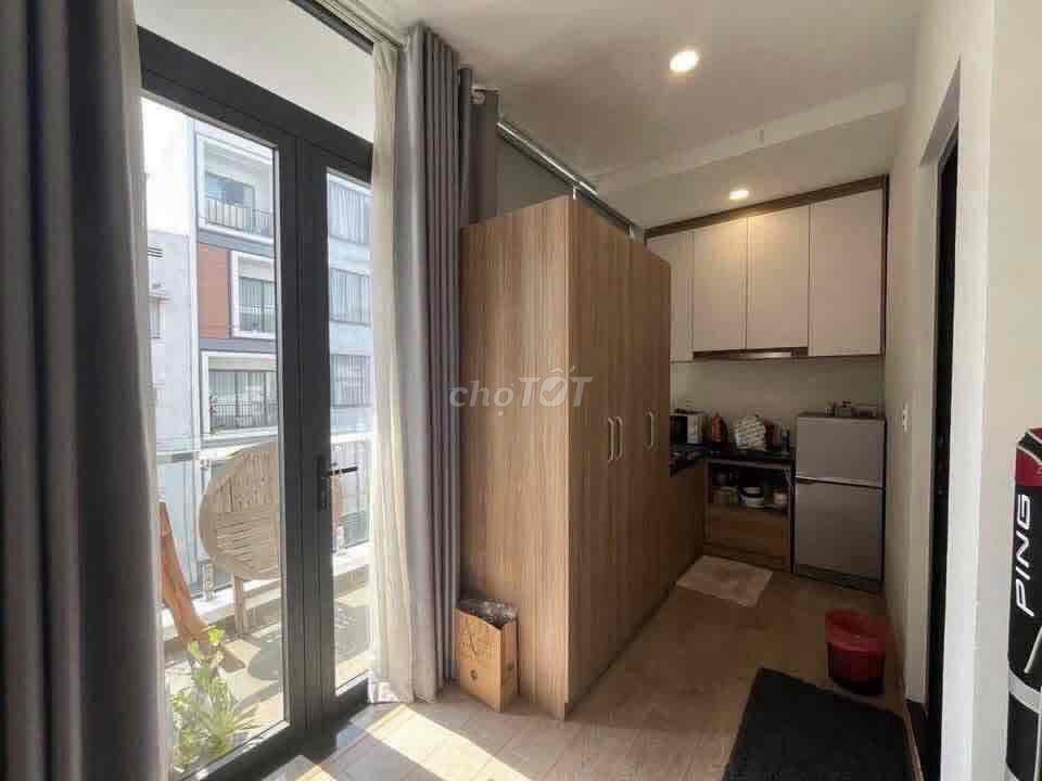35 meters per bedroom, basic interior of 180 Phan Xích Long