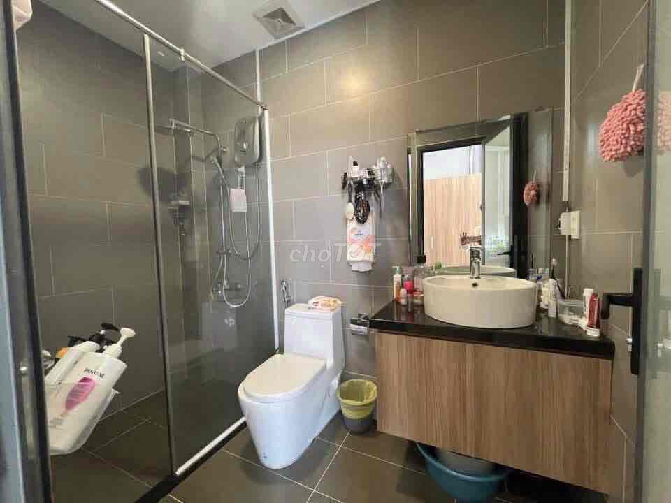 35 meters per bedroom, basic interior of 180 Phan Xích Long