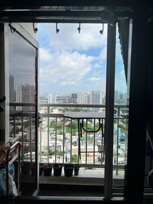 There are balconies near the University of tdt