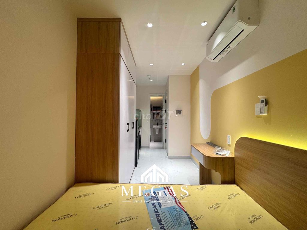 The service apartment is 25 meters with a balcony at Lê Đức Thọ near the A.S. market.