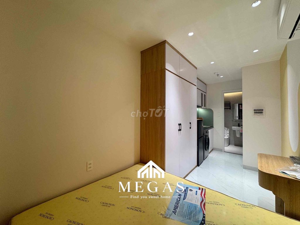 The service apartment is 25 meters with a balcony at Lê Đức Thọ near the A.S. market.