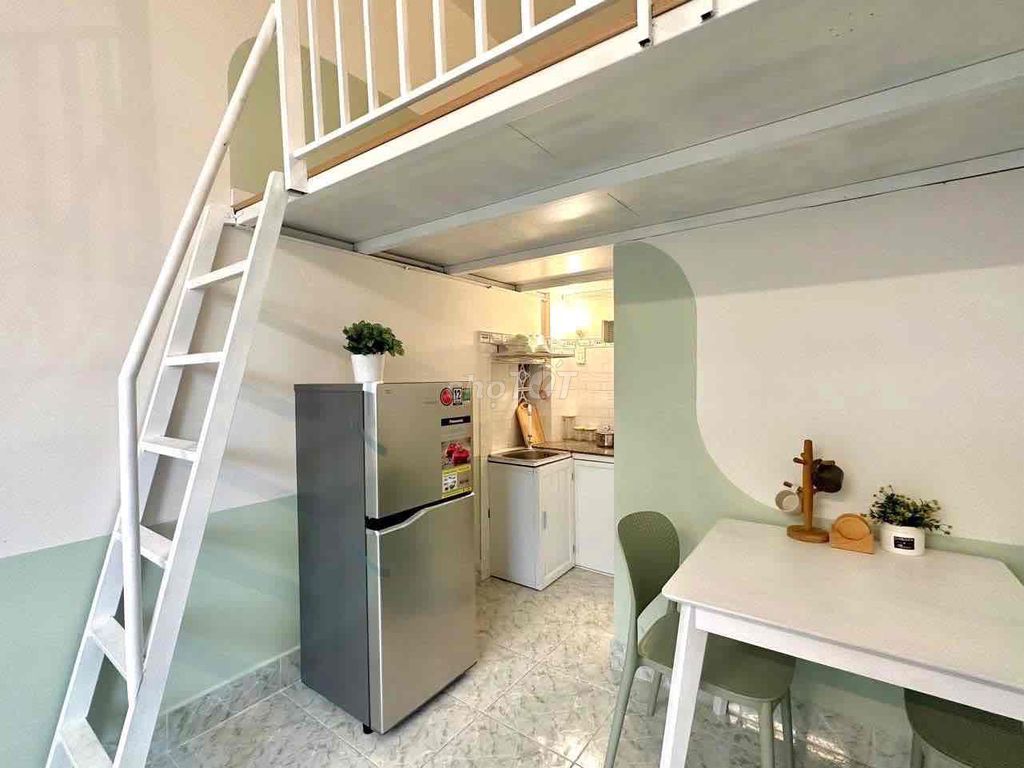 The entire interior is large, new room in the heart of District 7