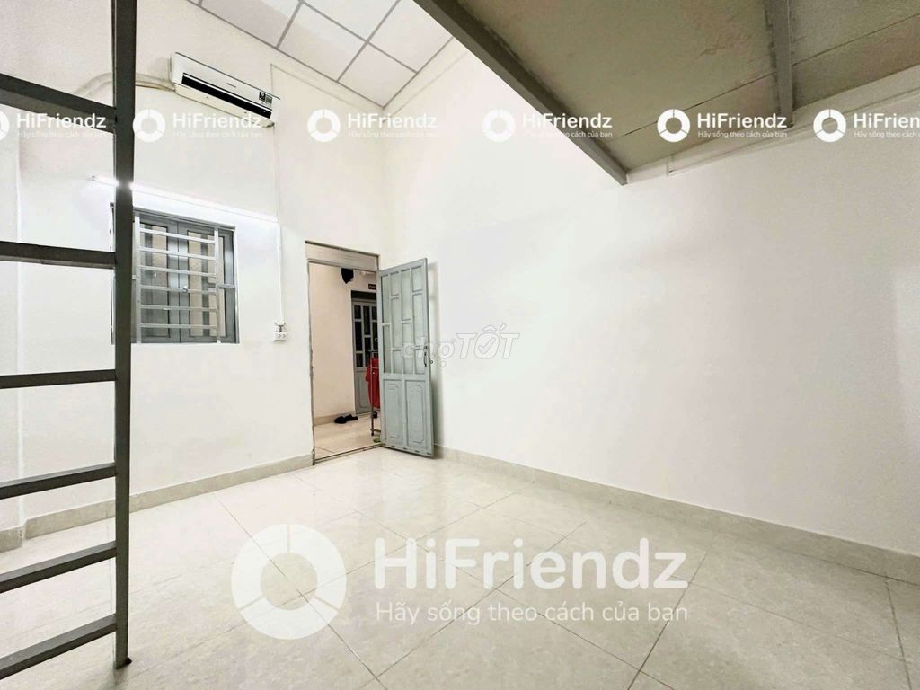 A cheap student's room right in 11th district near the shower.