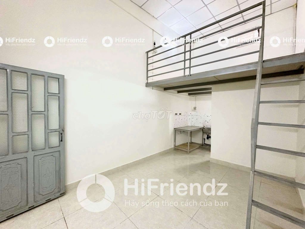 A cheap student's room right in 11th district near the shower.