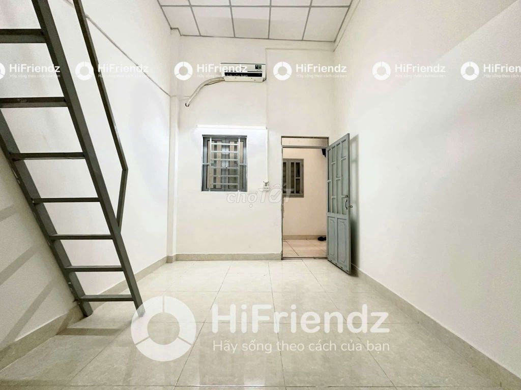 A cheap student's room right in 11th district near the shower.