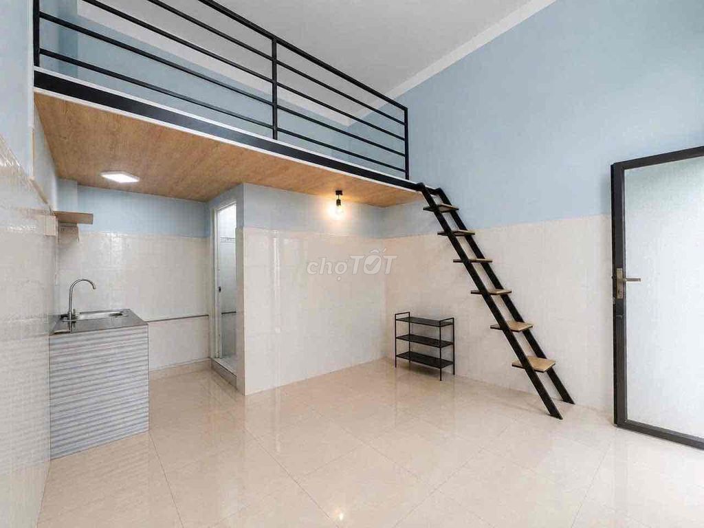 Opening a cheap motel right away. Mrs. Bình Tân.