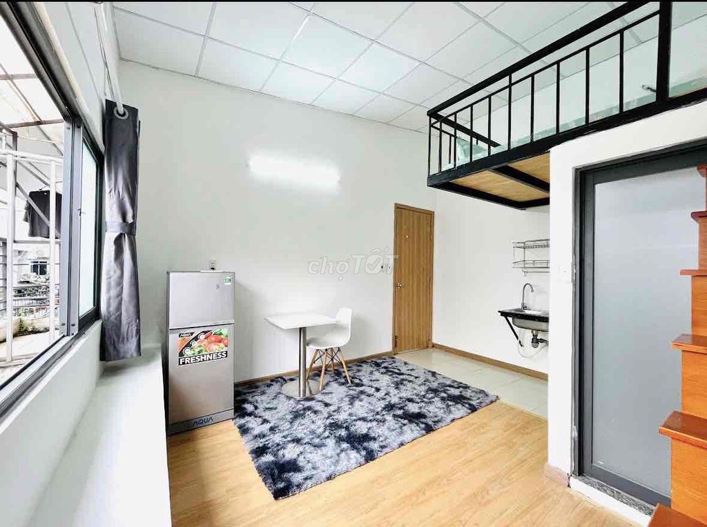 Nơ Trang Long - hutech - uth cs1 - uef - room looking near the end of October