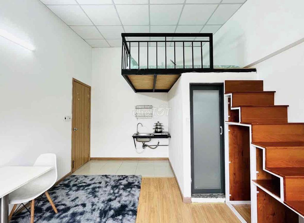 Nơ Trang Long - hutech - uth cs1 - uef - room looking near the end of October