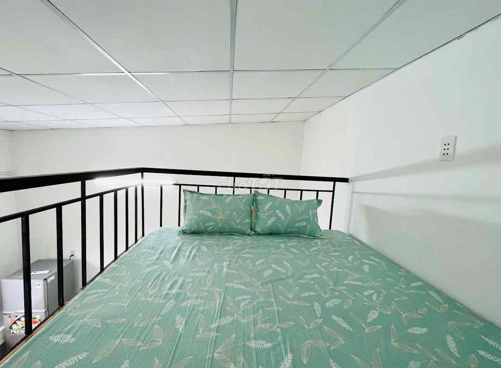 Nơ Trang Long - hutech - uth cs1 - uef - room looking near the end of October