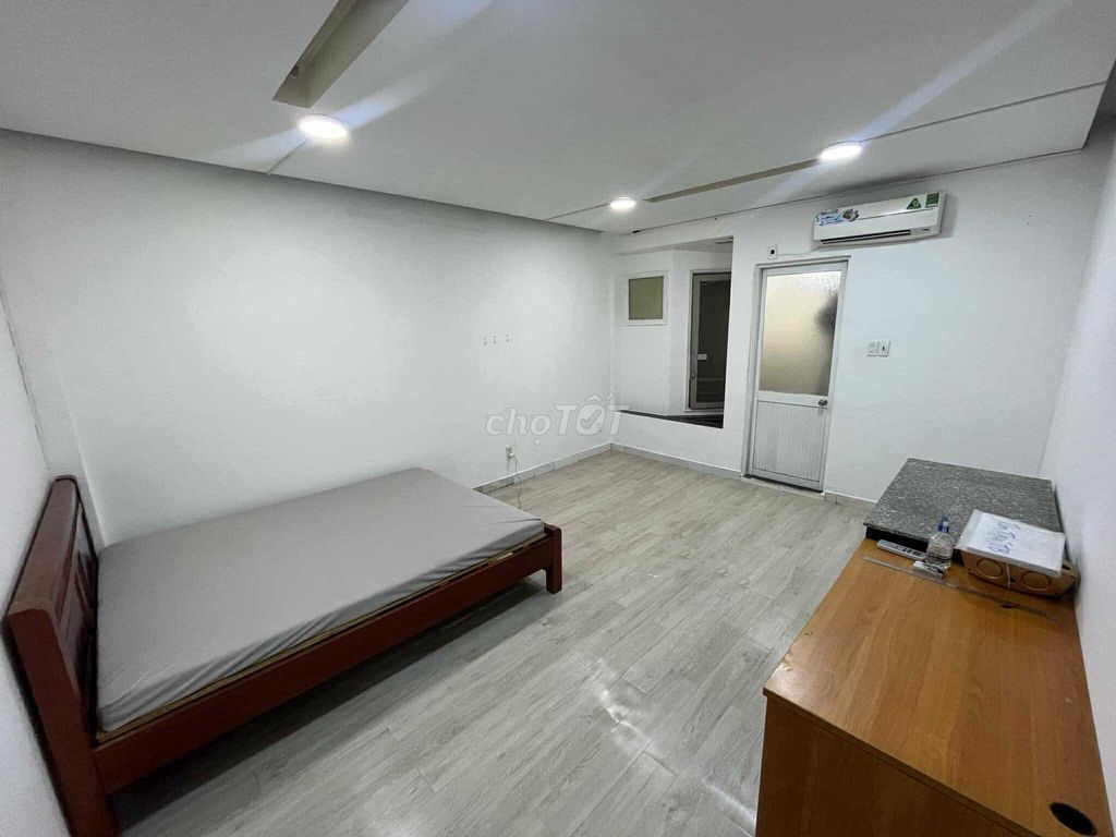 Room 25 m2 full of Rose interiors, Tân Bình