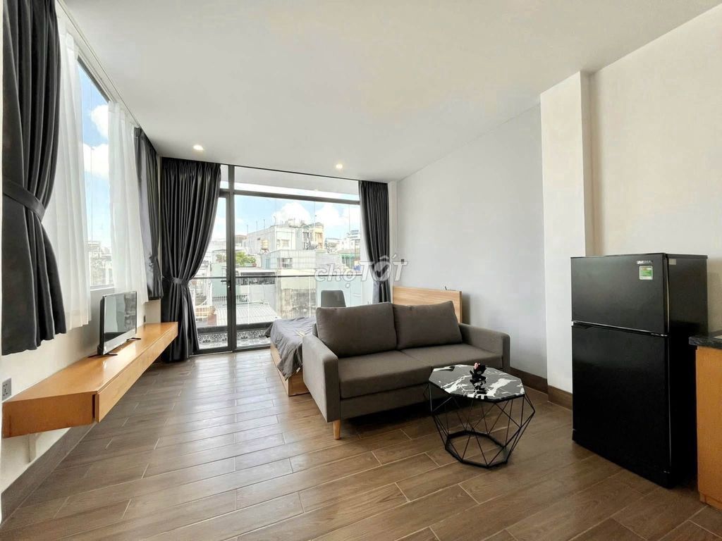 Rent a balcony at Hai Bà Trưngrd.
