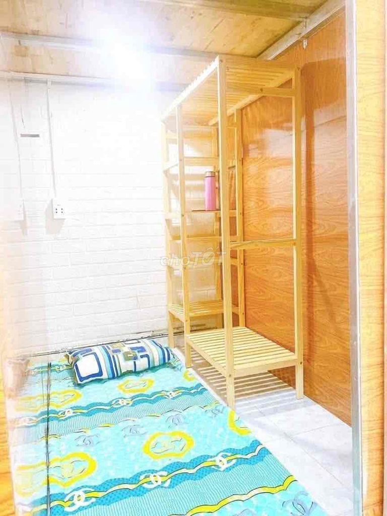The girls' room is at the University of Science.