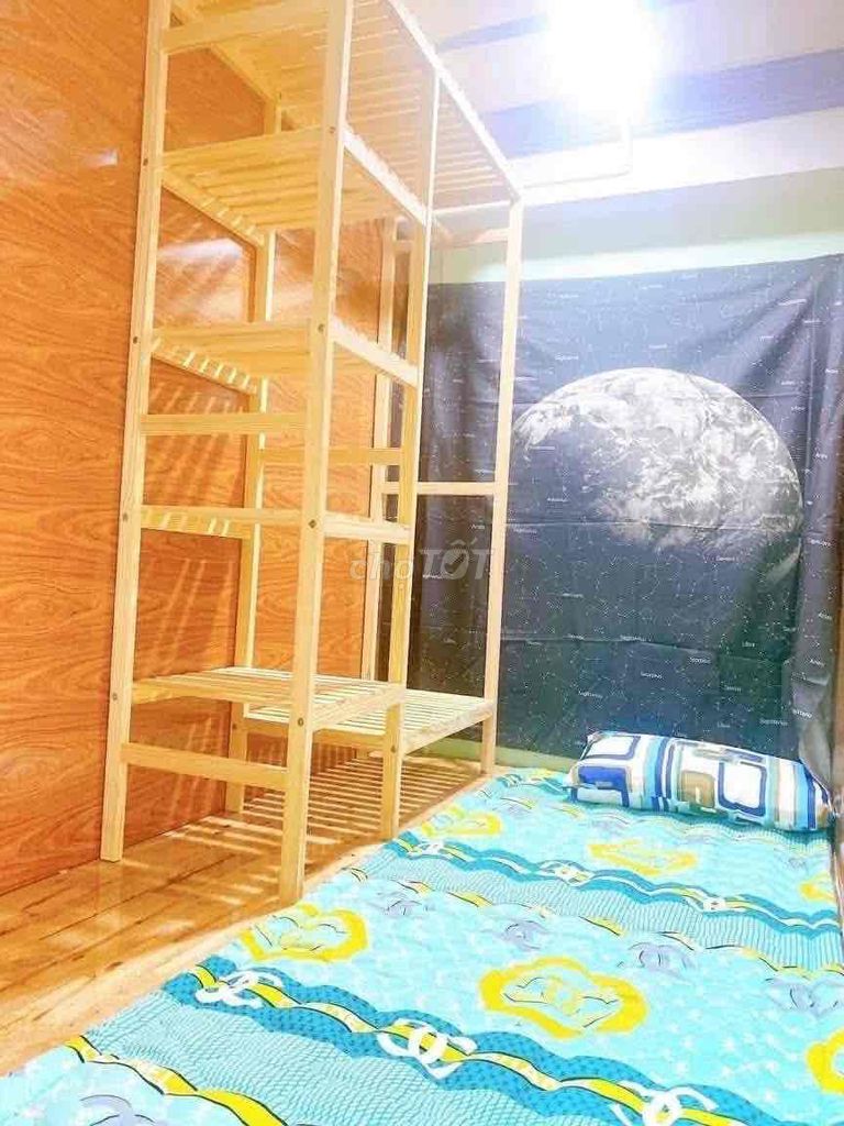 The girls' room is at the University of Science.