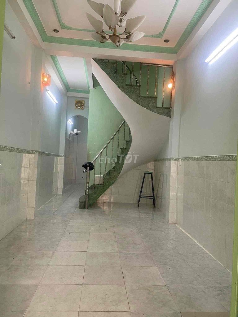 The girls' room is at the University of Science.