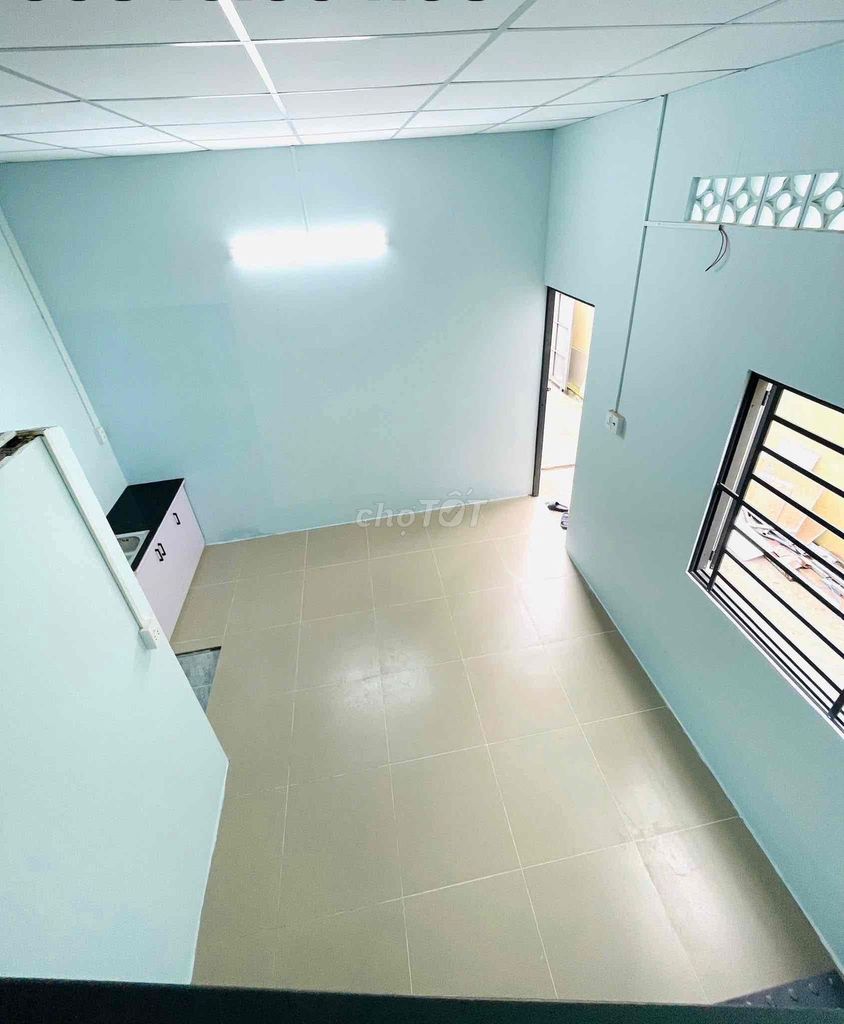 We'll call room 1-0-0-0-0-5-5M2, New Ninfection Market, Tân Phú