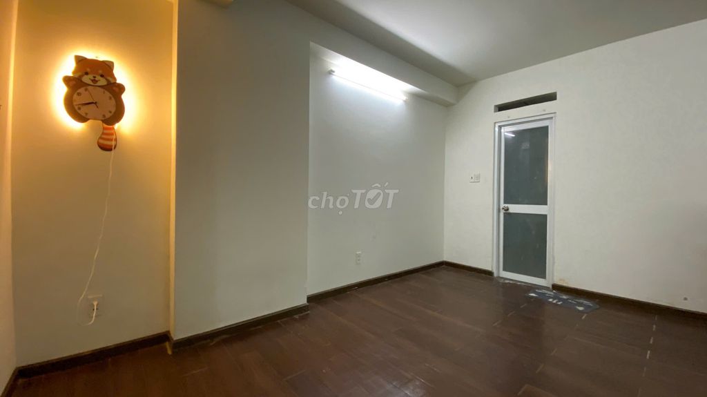 Share room in apartment 60 meters, two bedrooms, two toilets - 1 M8