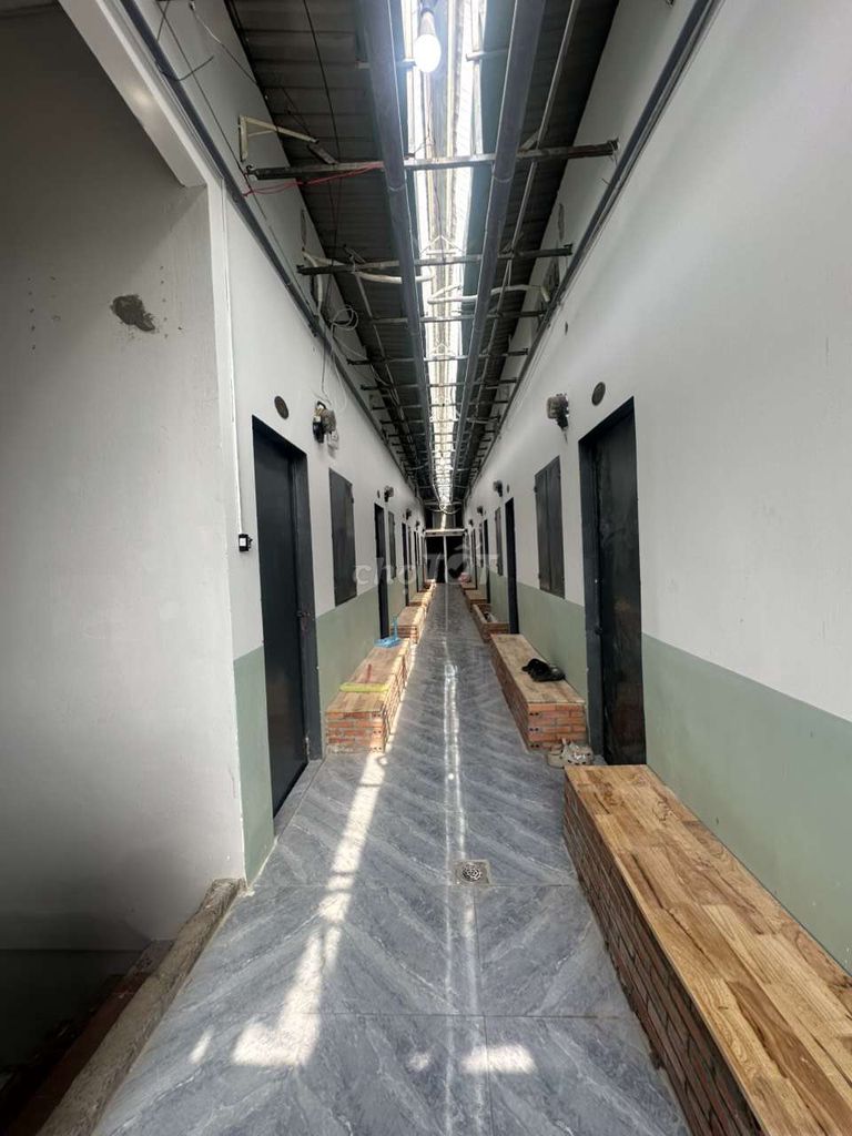 The kt house room system is full full of unguarded buildings, supporting students.