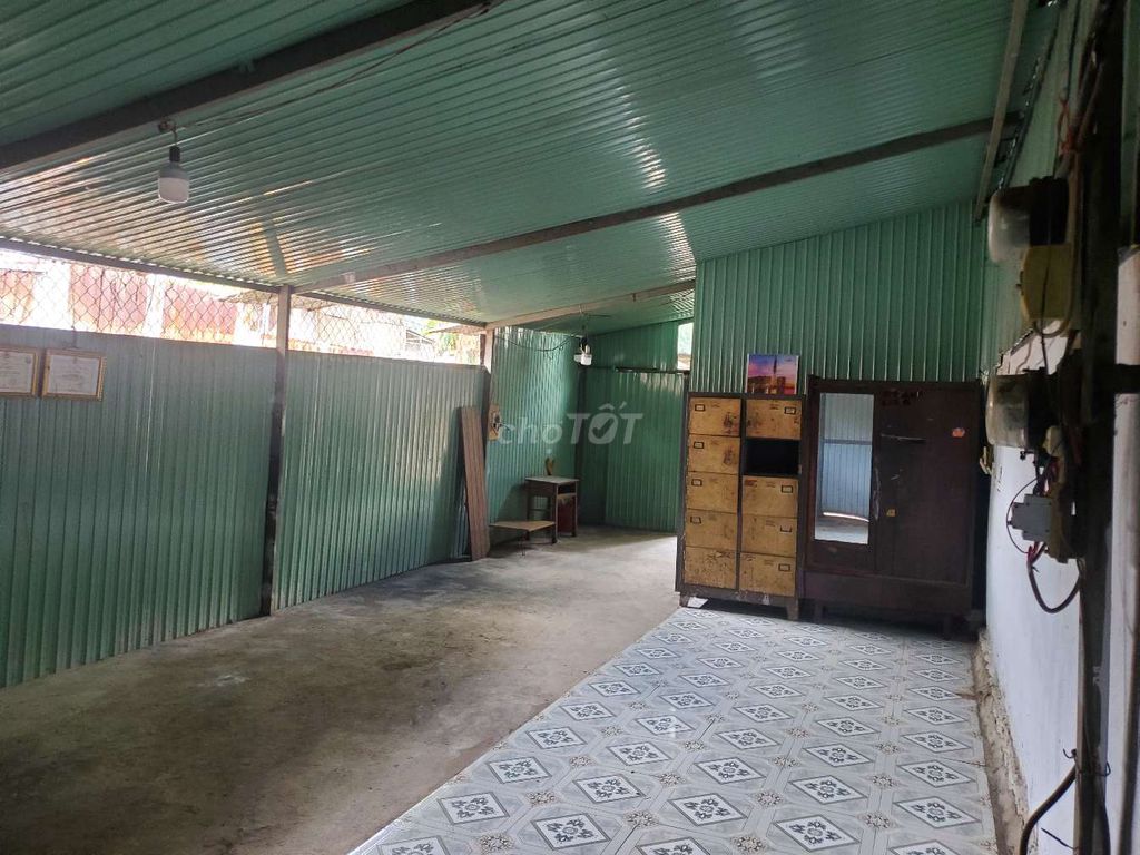 Rent the old 12th place in the city of Ho Chi Minh