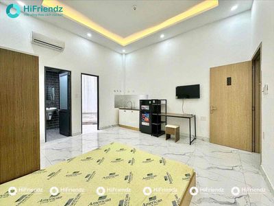 Let's rent out the entire interior as if it were Âu Cơ Longshanks