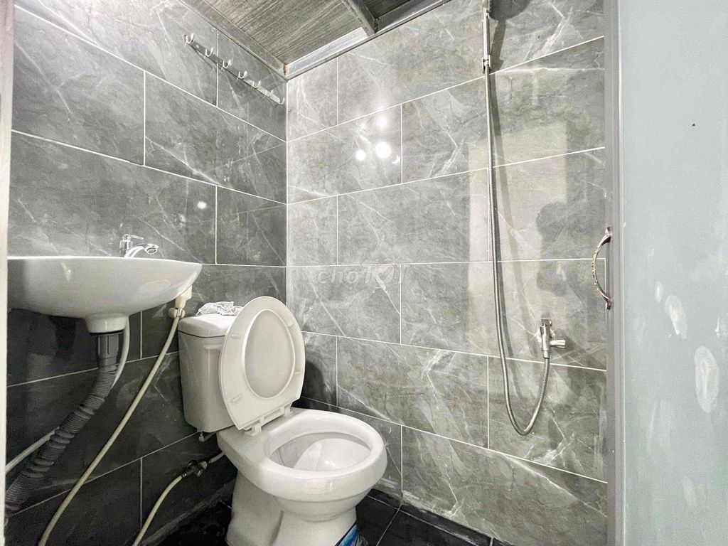 The new room is cheap and the new room is good.
