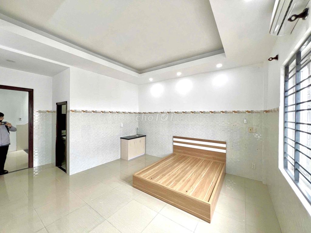 studio - full interior window - Bình Tân - super wide - close huit