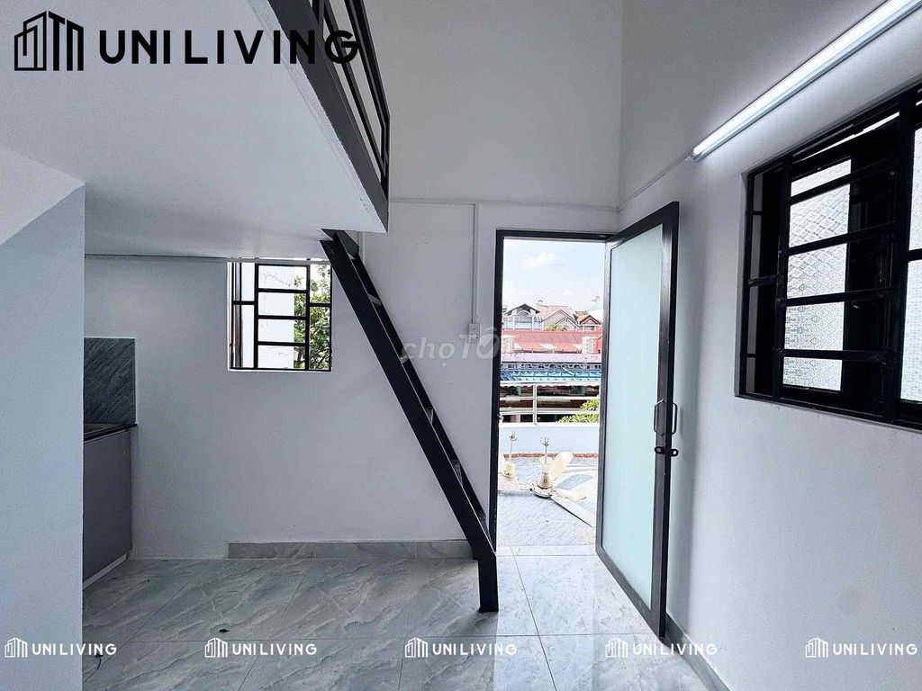 New boarding room with a high guard 2M balcony close to vimcom Nguyễn Xí