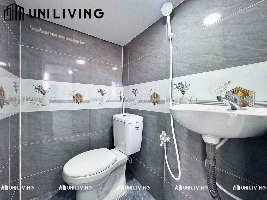 New boarding room with a high guard 2M balcony close to vimcom Nguyễn Xí