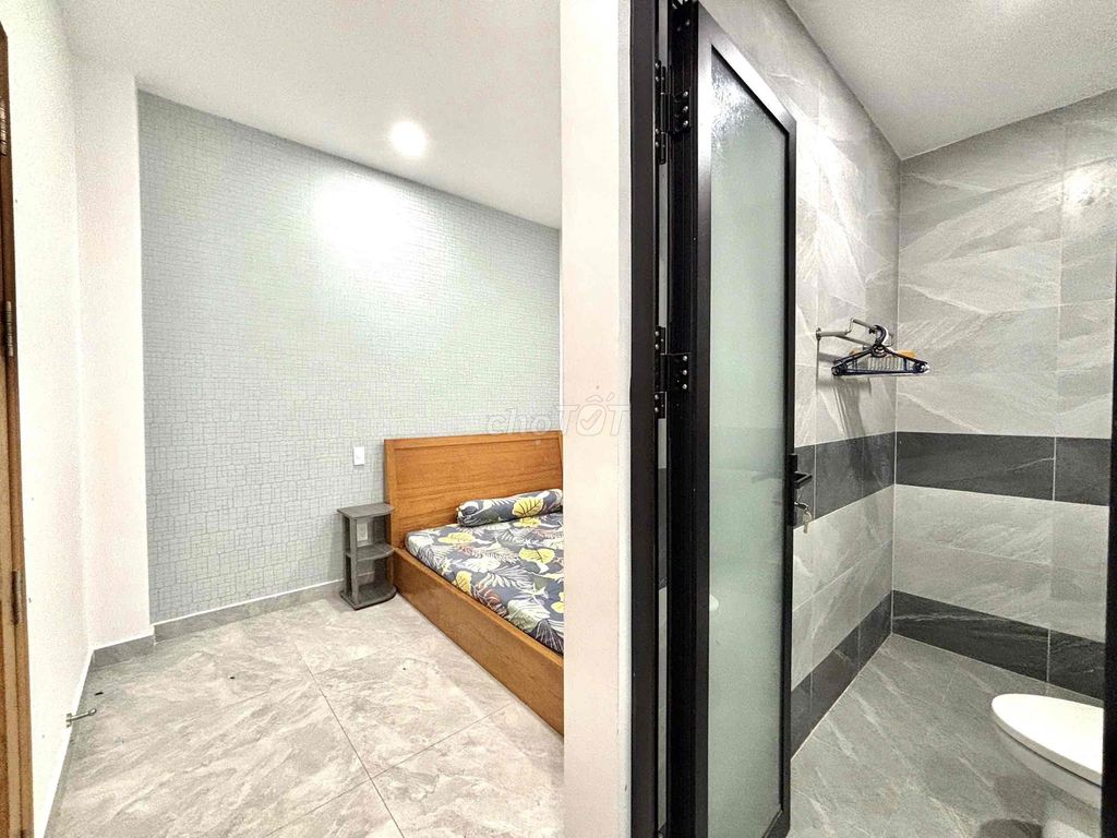 Rent a skylight/studio Âu Dương Lân, District 8 – near University sg