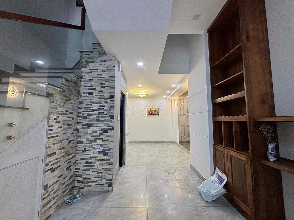 Rent a high ceiling ground - a super Âu Dương Lân private kitchen