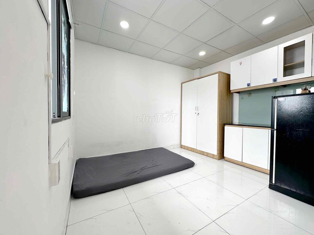Super Pretty Phú Nhuận Window Room