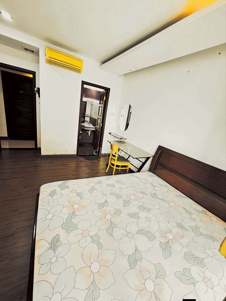 House Hagl 1, Marjour master has rooms for women and also men and women.
