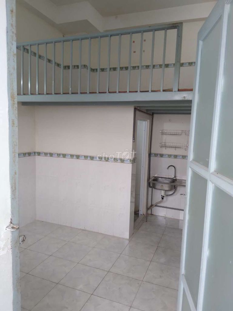 Rent a cheap apartment on Dương Quảng Hàm. 5 Gò Vấp.