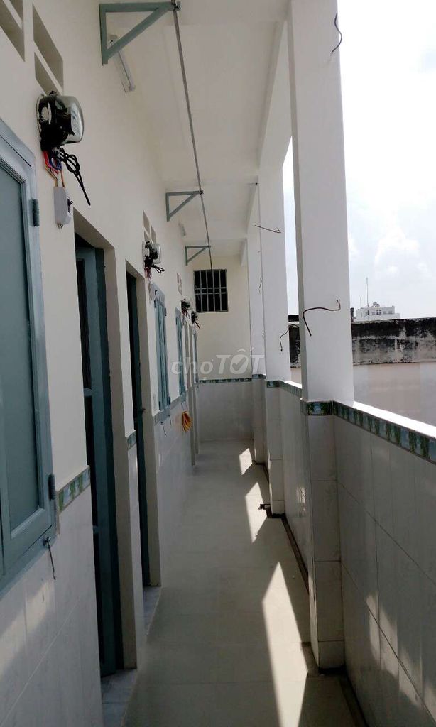 Rent a cheap apartment on Dương Quảng Hàm. 5 Gò Vấp.