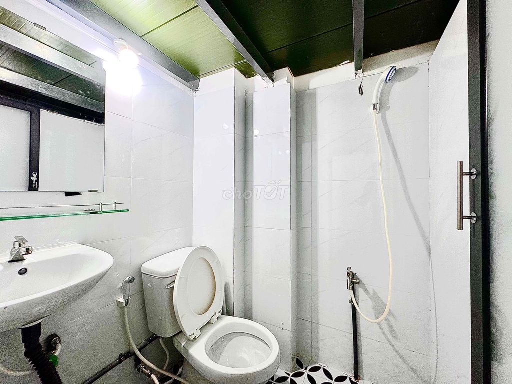 New students' room is 100% Ngay Ngã Tư Bảy Hiền vhu hu hu hu hu huflit