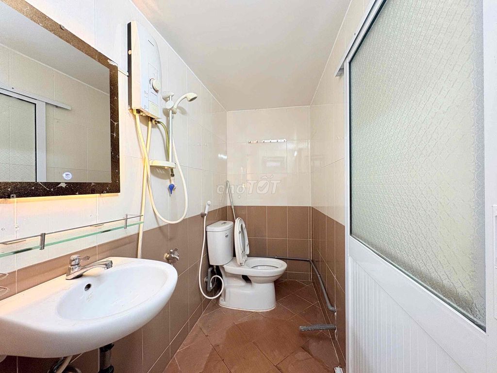 Open College - Height 30 m2 - move district 5
