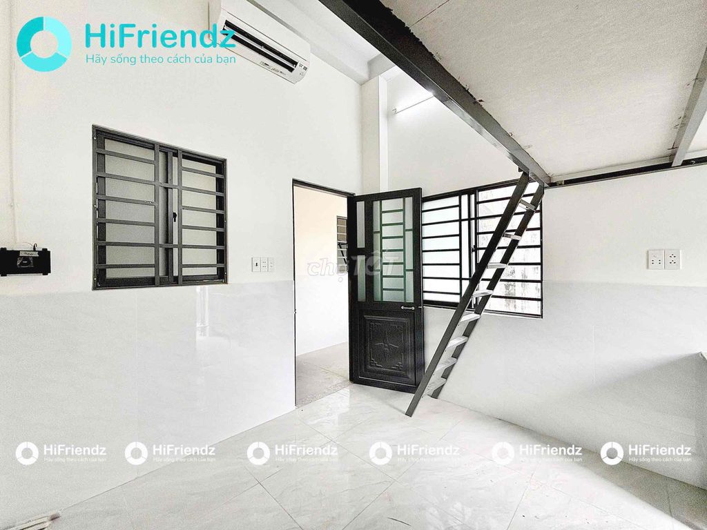 Opening the new balcony, ready the air conditioning, on the battlefield.