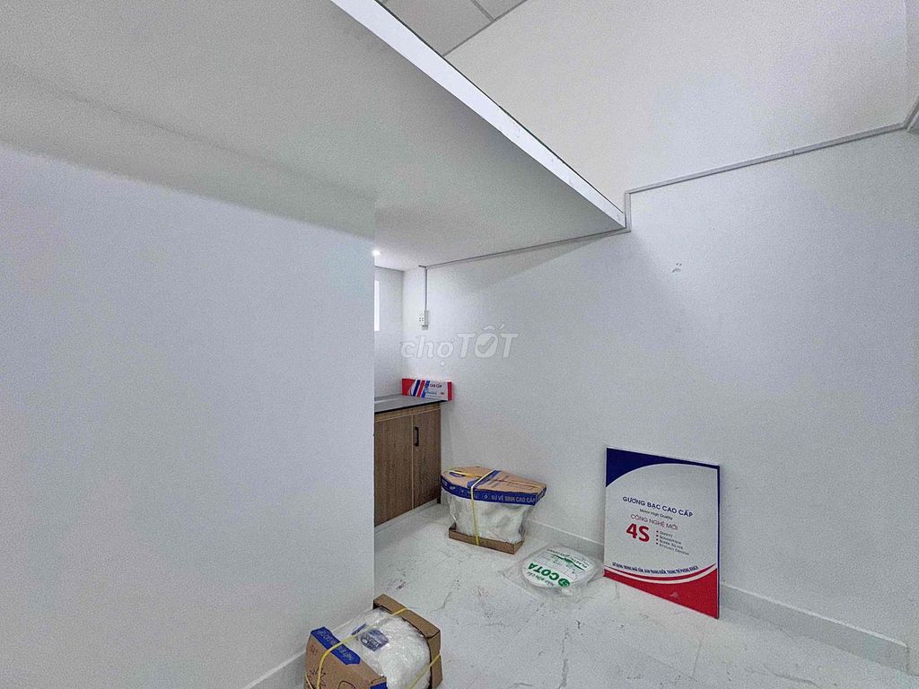 A 100 percent high-priced new project, low-priced, high-end, open-air.