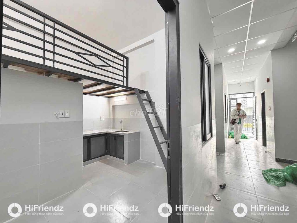 Rent a super wide-size room near the shower, semi-scarlet