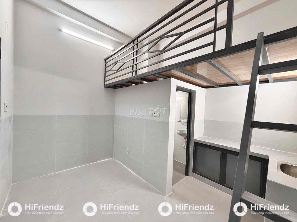 Rent a super wide-size room near the shower, semi-scarlet