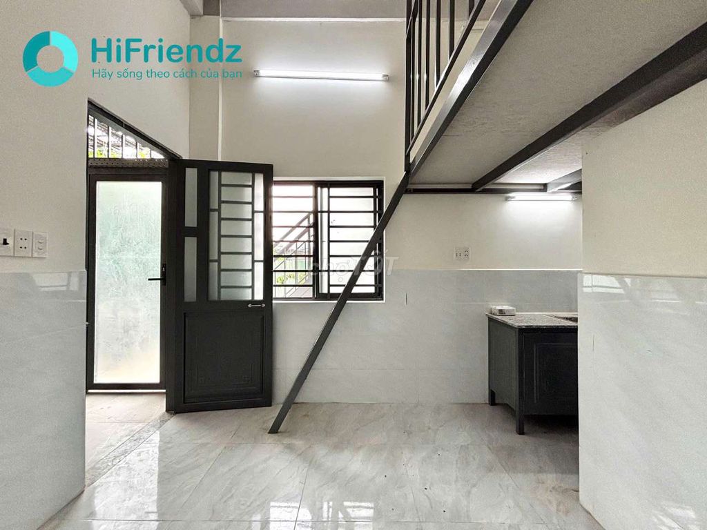 Found the new apartment. The balcony--the sky window near the huflit, Trường Chinh