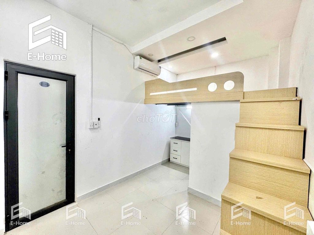 Unguarded student room and zero NGAY NGÃ TƯ BẢY HIỀN