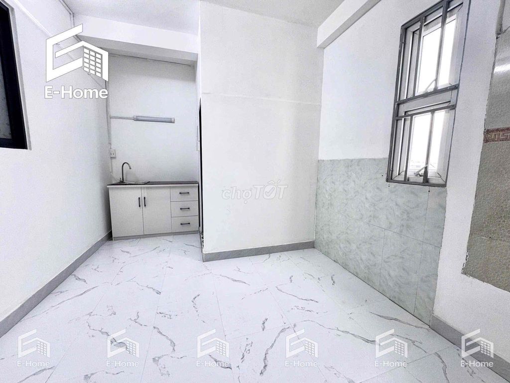 Unguarded student room and zero NGAY NGÃ TƯ BẢY HIỀN