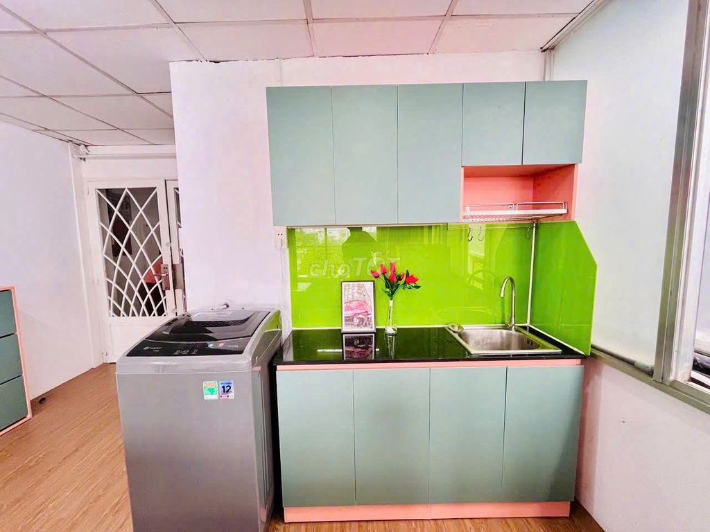 High Room, Tôn Thất Thuyết District 4 soft bid Full interior 35 m2 big balcony