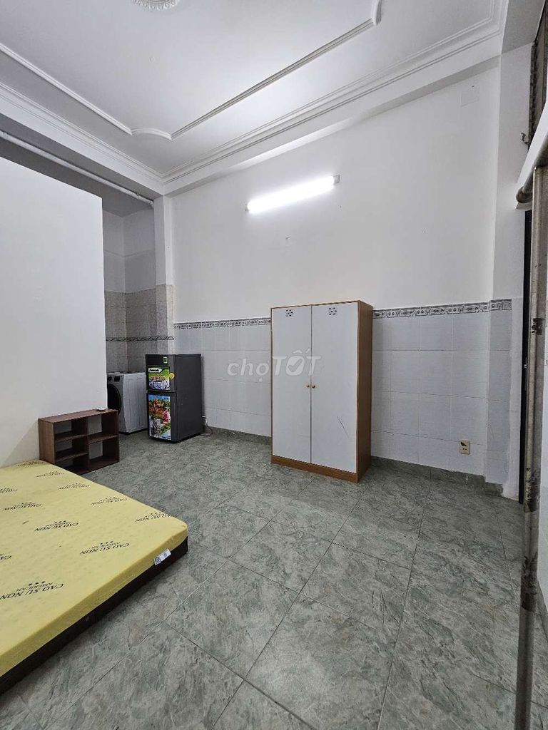 Nguyễn Gia Trí Service Room 4 million9