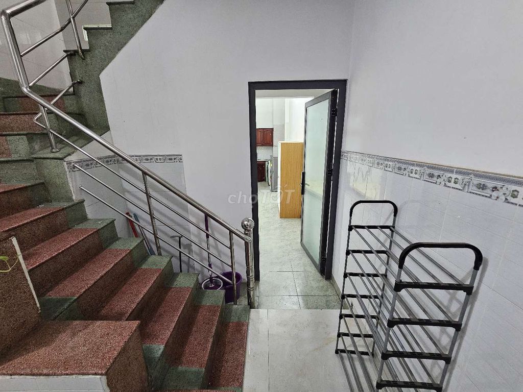 Nguyễn Gia Trí Service Room 4 million9