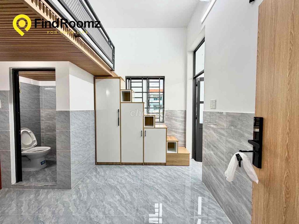 Rent the living room. Love the Nguyễn Văn Dung.