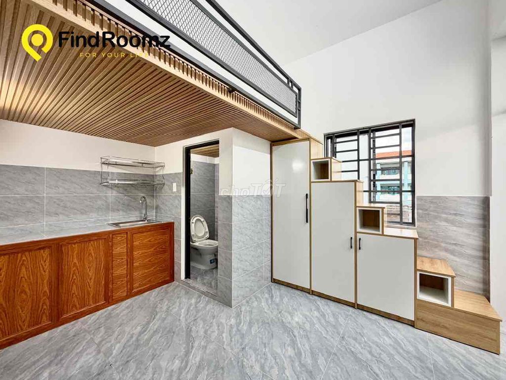 Rent the living room. Love the Nguyễn Văn Dung.