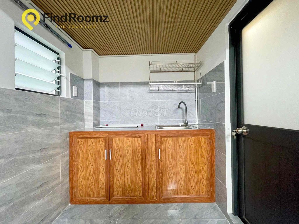 Rent the living room. Love the Nguyễn Văn Dung.